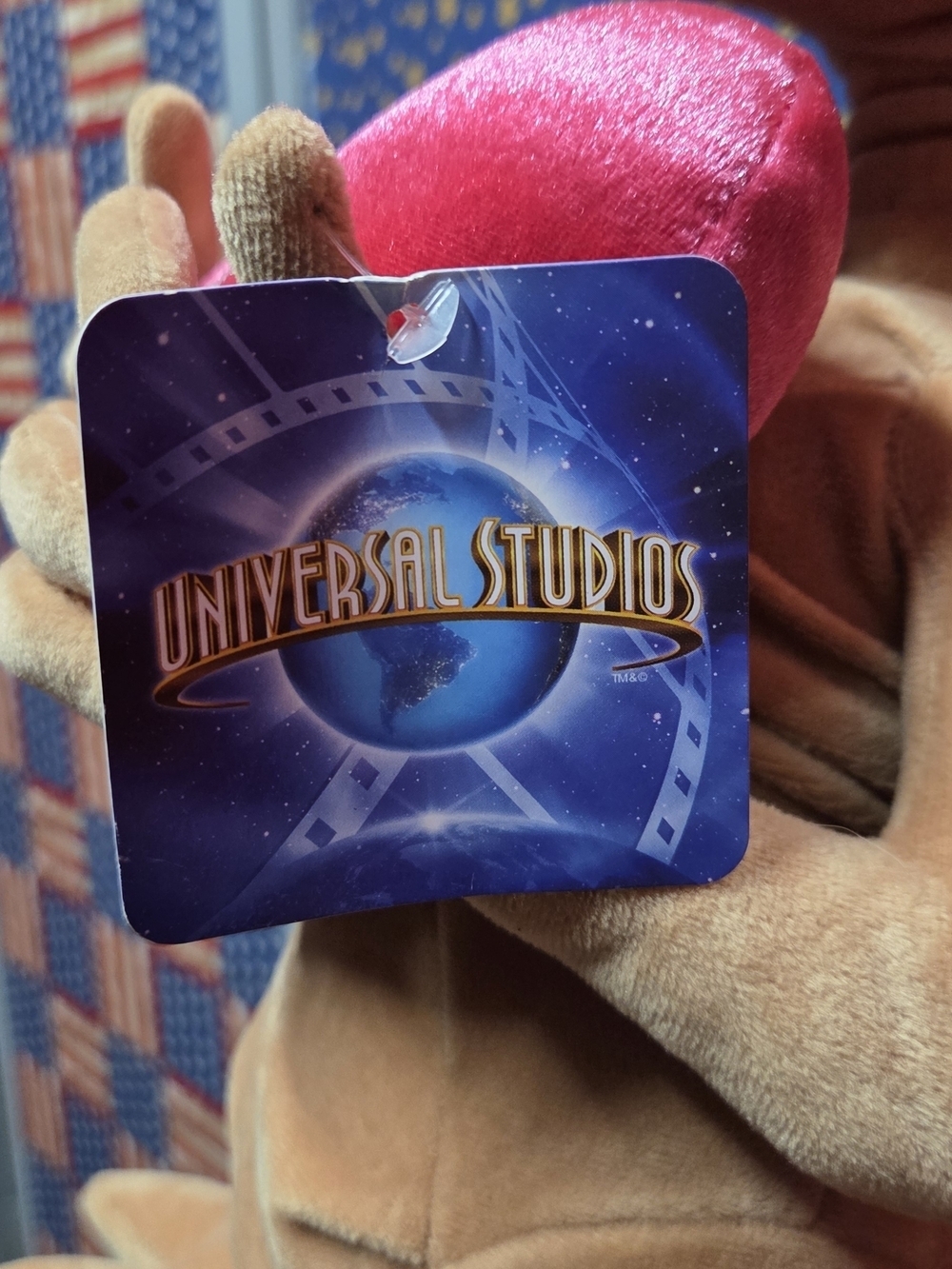 **E.T. Plush Toy Holding Red Heart - Universal Studios Tag** - Picture 6 of 13